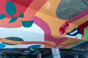 mural bajo autopista San Telmo
