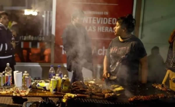 Militantes K parrilla en recoleta