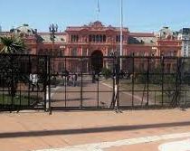 Vallas en Plaza de Mayo