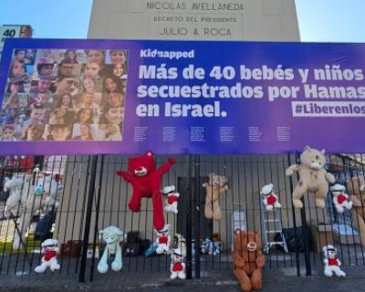 Ninos secuestrados por Hamas intervencion en Obelisco